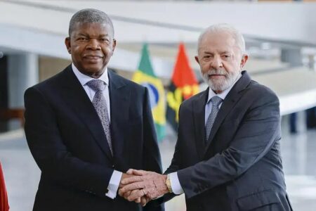 Lula apoia empréstimo do BNDES para Angola comprar aviões Embraer