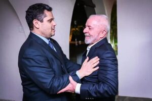 Lula tenta barrar CPI sobre descontos do INSS