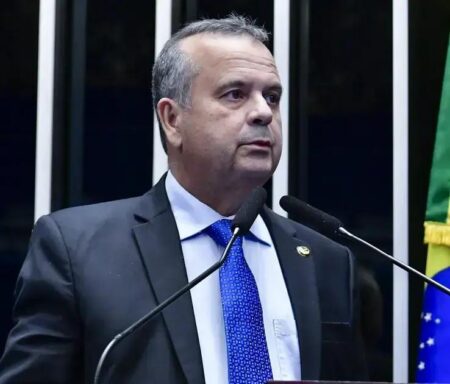 Marinho aciona Comissão de Ética contra diretor da PF por blindagem