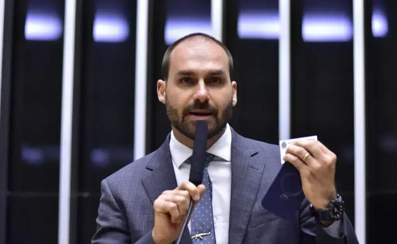 Moraes investiga Eduardo Bolsonaro e Lula afasta Brasil do ‘clube dos ricos’