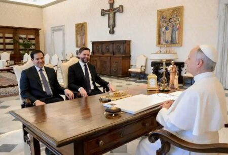O encontro histórico do Papa Leão XIV com J.D. Vance