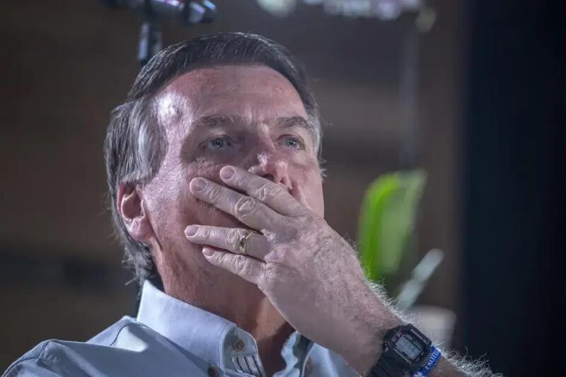 PF marca depoimento de Bolsonaro no inquérito contra Eduardo Bolsonaro
