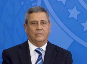 PGR defende prisão de Braga Netto para proteger investigação no STF