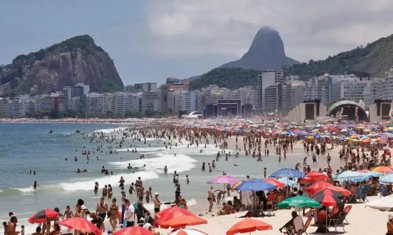 Rio de Janeiro restringe uso de som na orla e impacta manifestações públicas