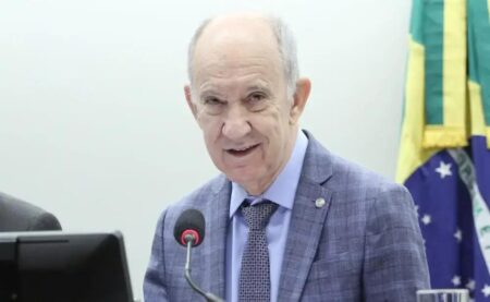 Rui Falcão propõe remoção de Múcio na reforma do governo Lula