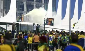 Situação de presos do 8 de janeiro na Argentina revela ameaças e maus-tratos