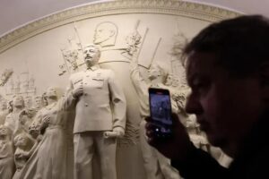 Stálin na Rússia de Putin: monumentos e homenagens controversas