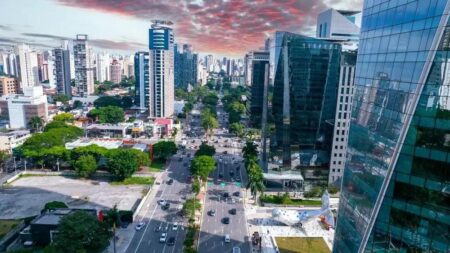 Terrenos Valiosos da Caixa e INSS na Faria Lima Sem Destino