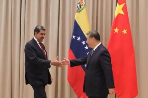 Venezuela envia petróleo para a China disfarçado de brasileiro