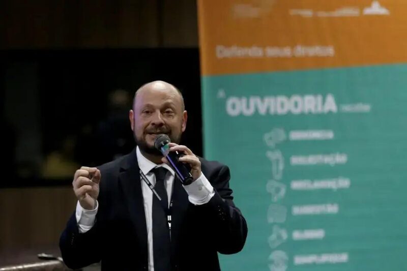 Vítimas de fraude no INSS serão ressarcidas até dezembro, diz presidente