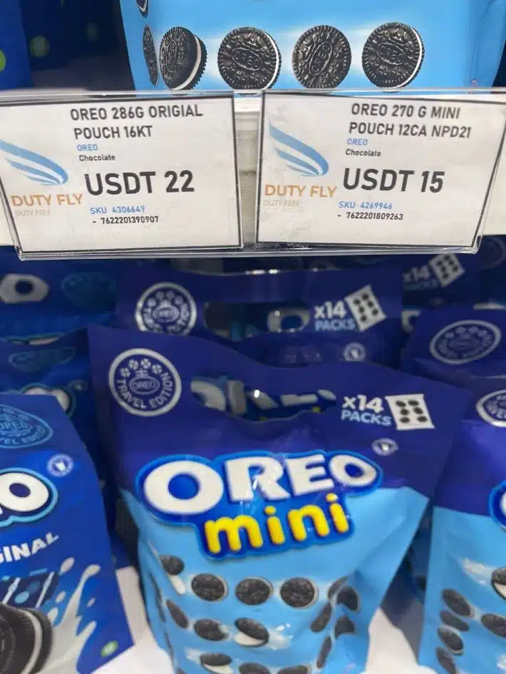 Bolivianos começam a precificar produtos em criptomoeda enquanto crise se intensifica no país Noticias No BR 4 Pacote de bolacha Oreo sendo exibido com preço em USDT na Bolívia. Fonte: Paolo Ardoino/Reprodução.