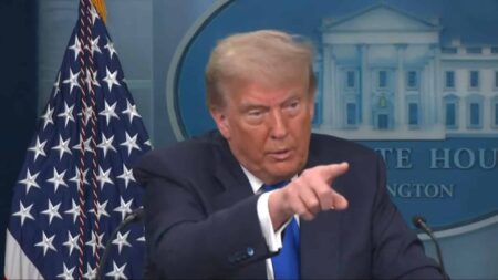 “Me tornei um fã das criptomoedas”, diz Donald Trump em coletiva de imprensa