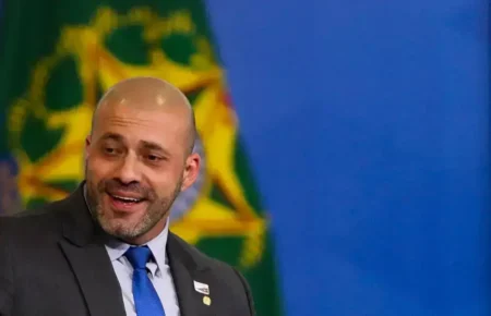 Advogados de Daniel Silveira acionam STF por novos exames médicos
