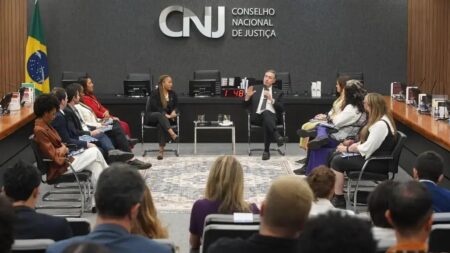 Barroso busca influenciadores para melhorar comunicação com a sociedade