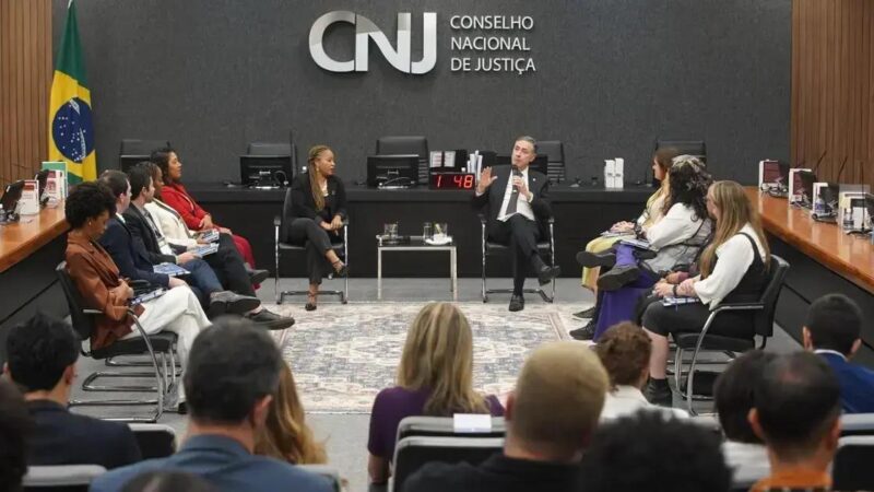 Barroso busca influenciadores para melhorar comunicação com a sociedade