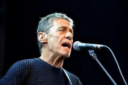 Chico Buarque passa por cirurgia de alívio na pressão intracraniana