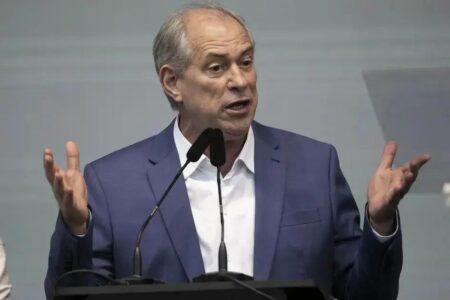 Ciro Gomes denuncia perseguição política de Lula e contestação jurídica