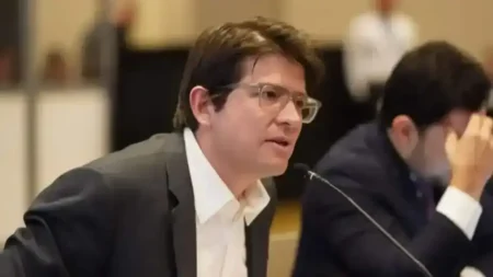 Crise na Colômbia: senador Miguel Uribe é baleado e causa polarização