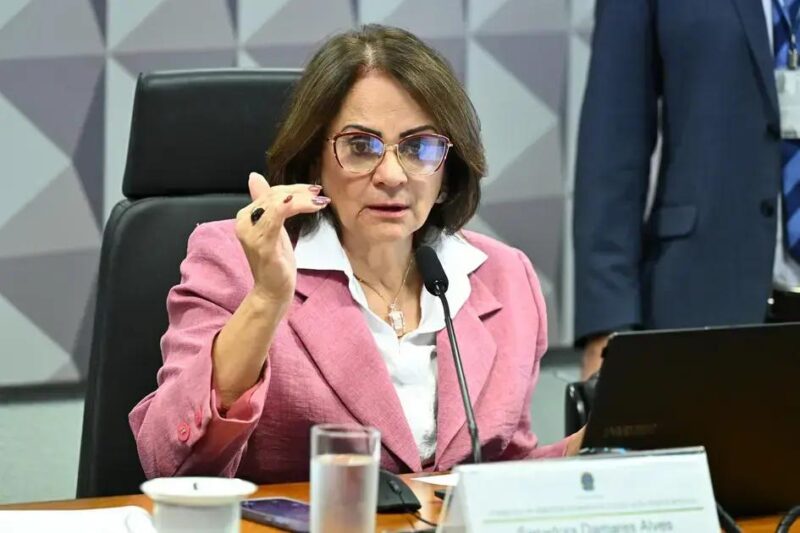 Damares cobra Haddad por fraude com ‘mortos vivos’ na Receita Federal