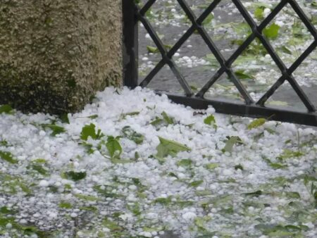 Frente fria traz instabilidades e risco de granizo na região Sul