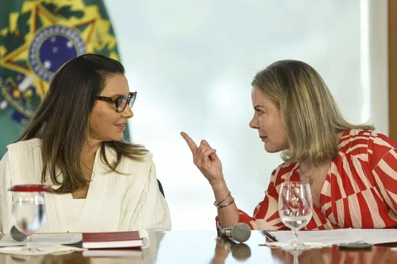 Gleisi Hoffmann aposta na vitória de Lula em 2026, apesar da crise de imagem
