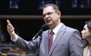 Governo avança com proposta de anistia para 8 de janeiro