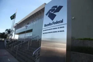 Governo bate recorde ao arrecadar R$ 1,2 trilhão em 2025