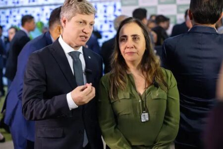 Governo Lula é acusado de usar dados públicos para fins políticos, gerando polêmica e reações na mídia.
