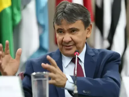Governo retoma e tenta conter impacto da crise na economia