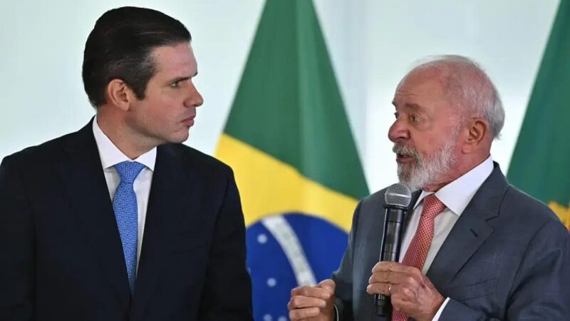 Hugo Motta quer impor agenda de ajuste ao governo Lula em crise