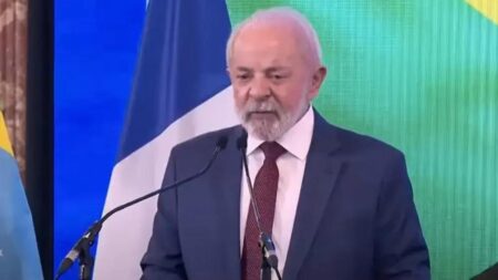 Lula critica a taxação de Trump e defende mundo soberano