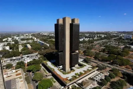 Mercado ajusta projeções para a taxa Selic após decisão do Banco Central