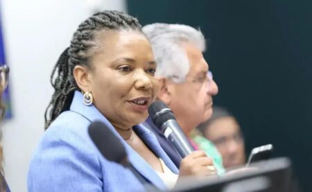 Ministra de Lula defende taxação dos streamings por soberania cultural brasileira