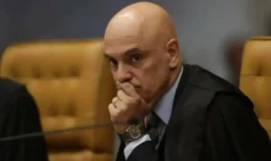 Ministro Alexandre Moraes critica Big Techs e defende regulamentação