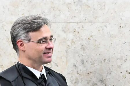 Ministro do STF sinaliza divergência em julgamento sobre redes sociais