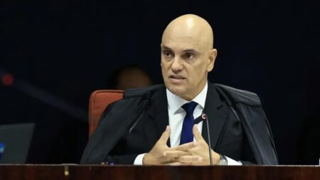 Moraes vota para retomar tramitação de processos sobre revisão da vida toda do INSS