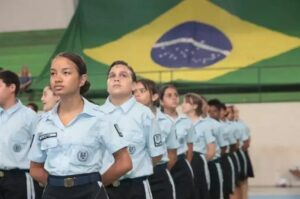 ONU recomenda encerramento de escolas cívico-militares no Brasil