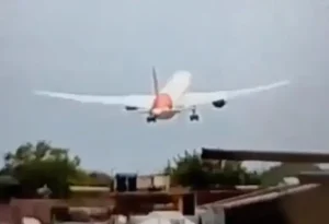 Piloto declara 'mayday' antes de queda fatal de avião na Índia