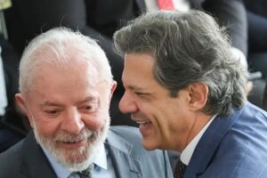 Política fiscal e riscos para o Brasil em 2025