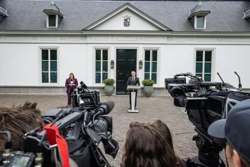 Primeiro-ministro da Holanda renuncia e abre caminho para novas eleições