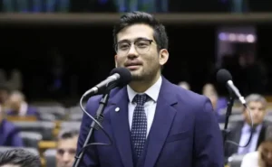 Propostas de Kim Kataguiri buscam reformular órgão do governo e garantir transparência