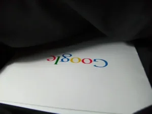 STF amplia responsabilidade de plataformas digitais e provoca debate sobre liberdade de expressão