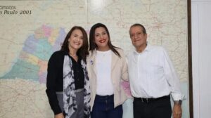 Trans de direita se filia ao PL e deve disputar federal em 2026