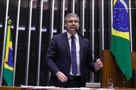 Vídeo resgatado expõe virada de Lindbergh Farias sobre o STF e clima de polarização
