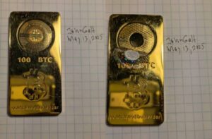 Investidor abre barra de ouro com 100 bitcoins após 13 anos; e é roubado
