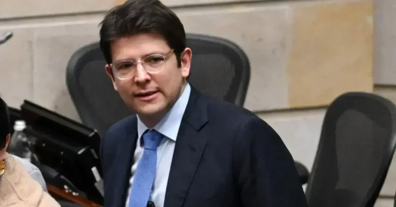 Atuação da Polícia na Colômbia Após Ataque a Senador Miguel Uribe