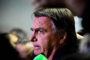 Bolsonaro critica silêncio do STF diante de mentiras de Lula