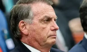 Bolsonaro reclama de ataques e restrições do STF