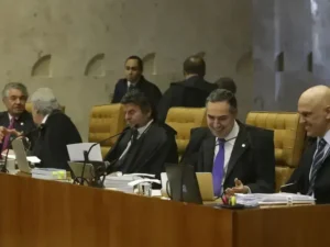 Gazeta aponta omissão do Senado para restaurar democracia no Brasil