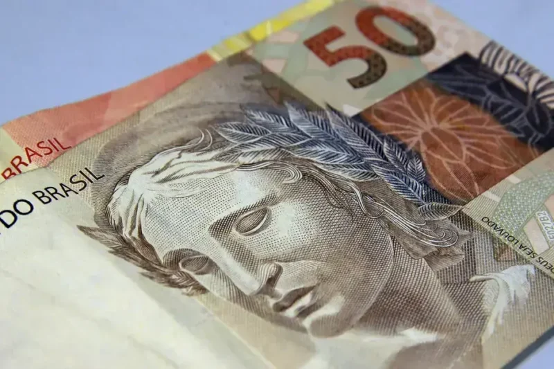 Inadimplência nas famílias de São Paulo atinge maior nível em 2025
